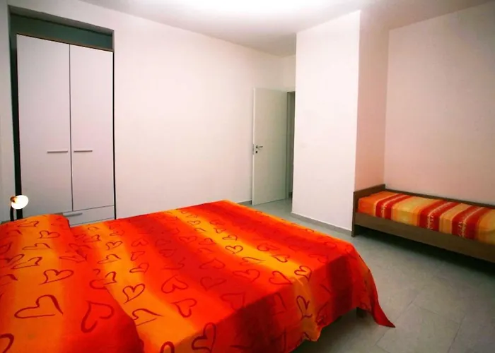 Cozy Escape By The Sea In