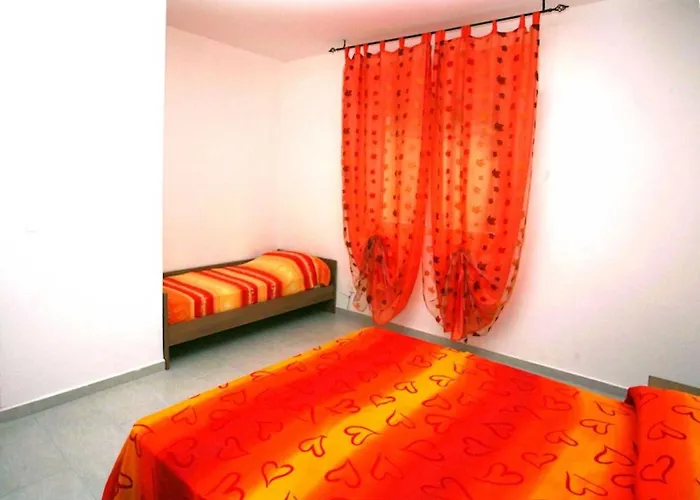 Cozy Escape By The Sea In Апартаменти *