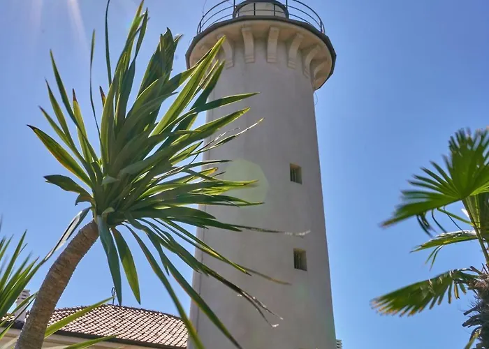 Cozy Escape By The Sea In